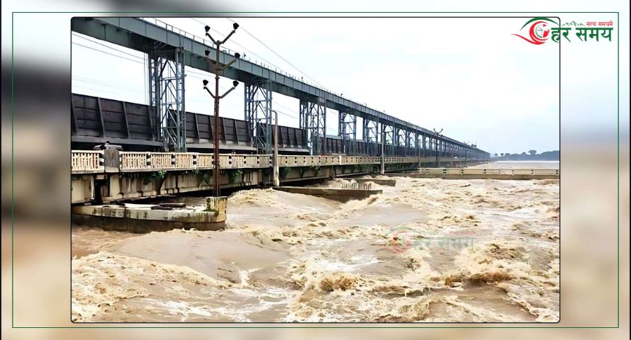 कोशीमा पानीको बहाव तीव्र, ब्यारेजका ५२ ढोका खोल्ने तयारी