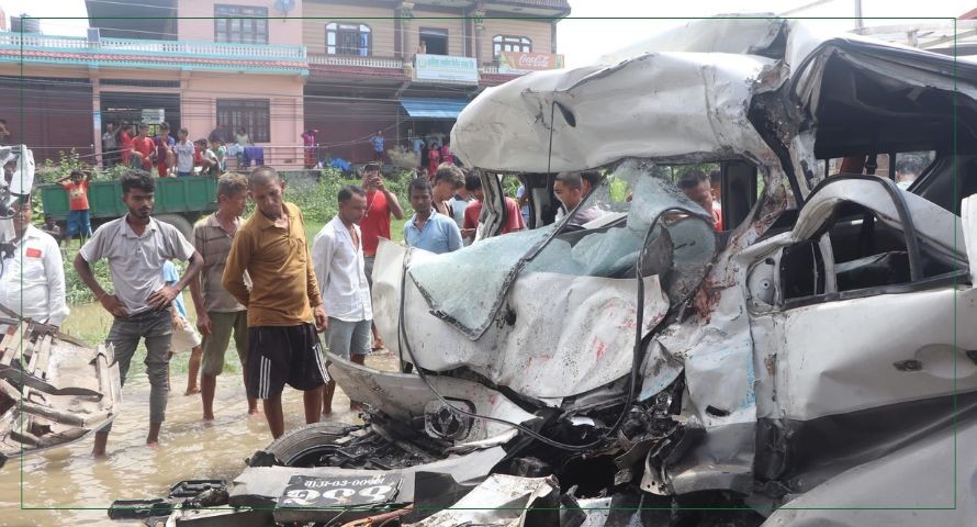 चितवन दुर्घटनामा सातको मृत्यु, २४ घाइते [नामसहित] 