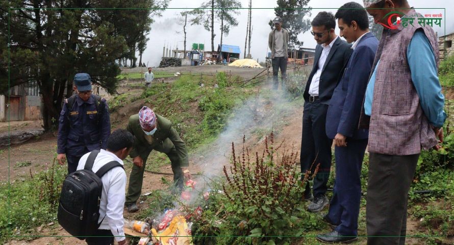 राराको सल्लेरी बजारमा अनुगमन, अखाद्य वस्तु भेटियो