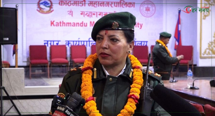 बढुवा भएका महानगरका सात प्रहरी नायव उपरीक्षकलाई दर्ज्यानी चिन्ह