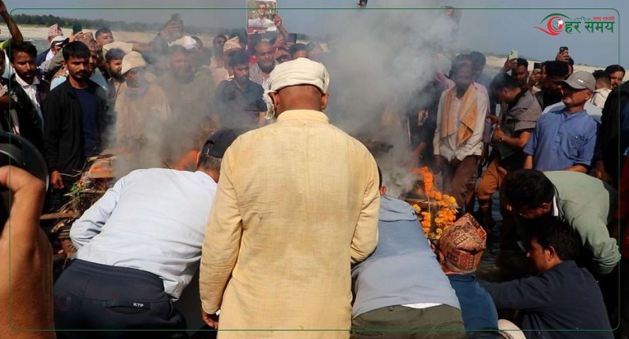 महाकालीको भुजेलाघाटमा विपिन जोशीको अन्त्येष्टि