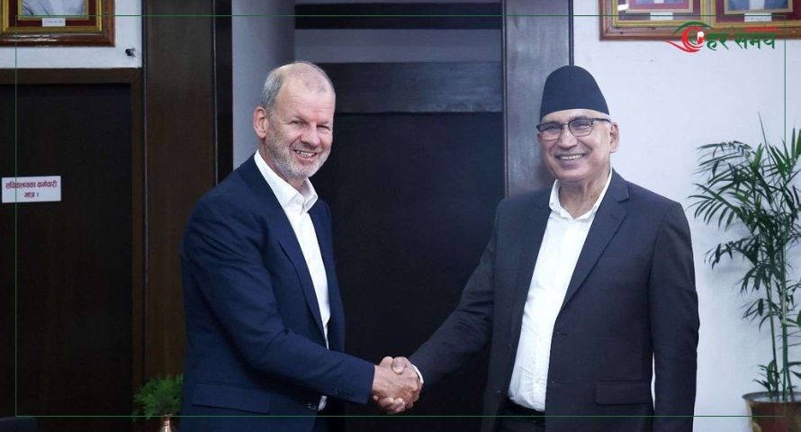 अर्थमन्त्री पौडेल र विश्व बैंकका उपाध्यक्ष जुटबीच शिष्टाचार भेट