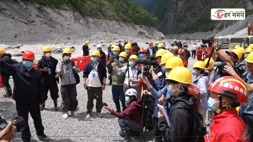 चीनतर्फको बाढी प्रभावित क्षेत्रमा विदेशी पत्रकारहरुको भ्रमण : उद्धार तथा राहत कार्यको प्रशंसा (भिडियोसहित)