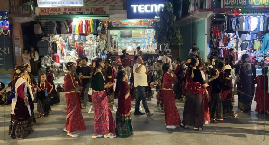 मौलिकता हराउँदै देउसी–भैलो