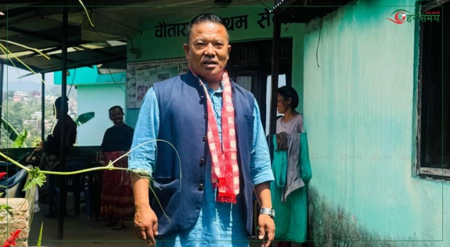 उपसभापति दोर्जे लामाद्वारा वृद्धाश्रममा खाद्यान्न सहयोग