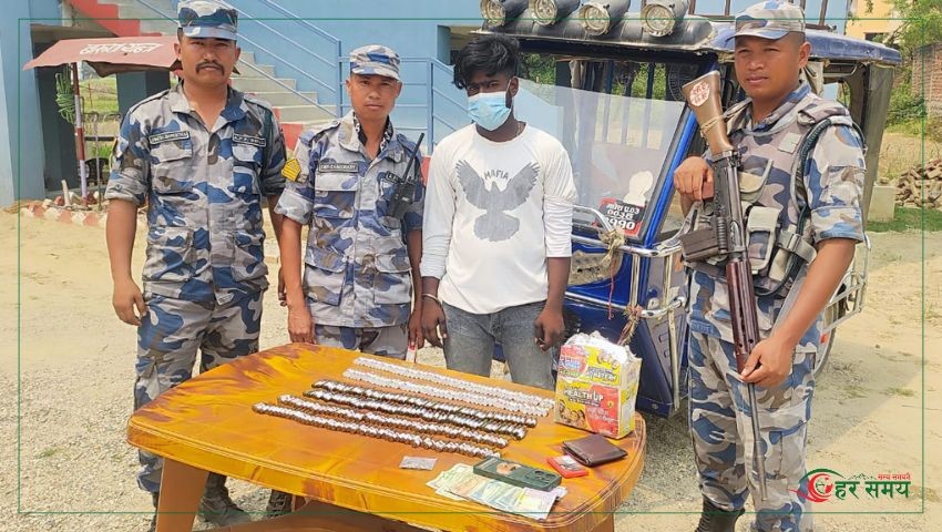 गौर भन्सारबाट ठूलो परिमाणमा लागुऔषधसहित अटो चालक पक्राउ