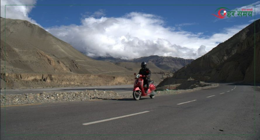 नेपालको कोरला सीमासम्म पुग्ने पहिलो ईभी स्कुटर बन्यो – बजाज चेतक ईभी