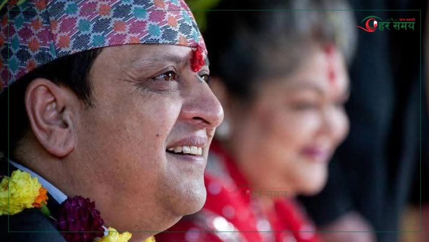 पूर्वराजा ज्ञानेन्द्र र पूर्व रानी कोमल जनकपुर जाँदै