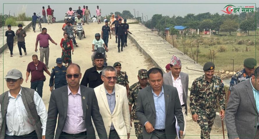 १४ वर्षदेखि अलपत्र पारिएको कन्काई पुलको निरीक्षणमा पुगे कुलमान