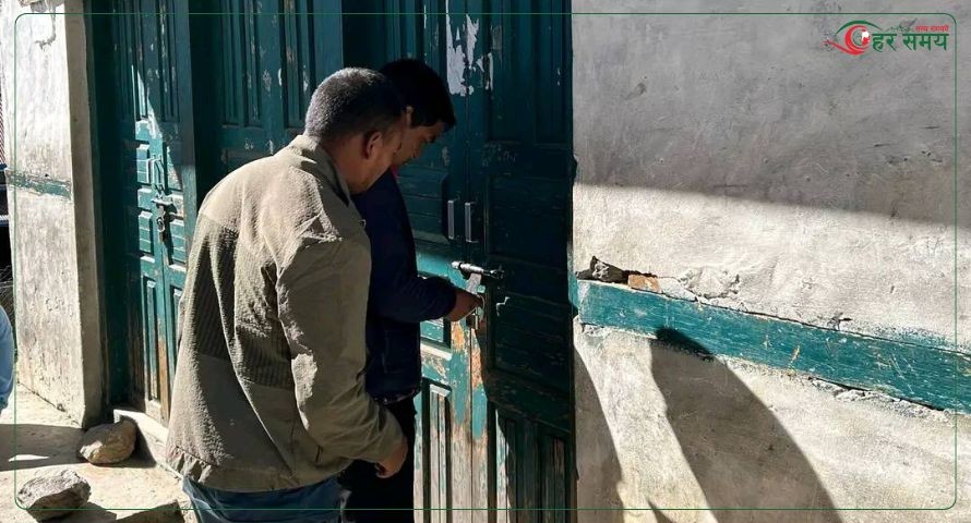 प्रत्येक उडानमा बिरामीलाई दुई टिकट अनिवार्य भएपछि ताला खुल्यो