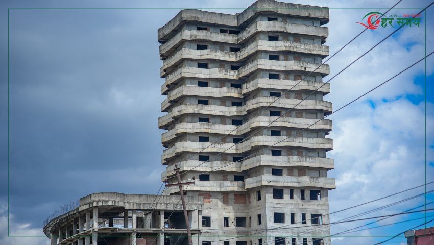 राधेराधेको खण्डहर १७ तले महल : दुई दशकदेखि रहस्यकै गर्भमा