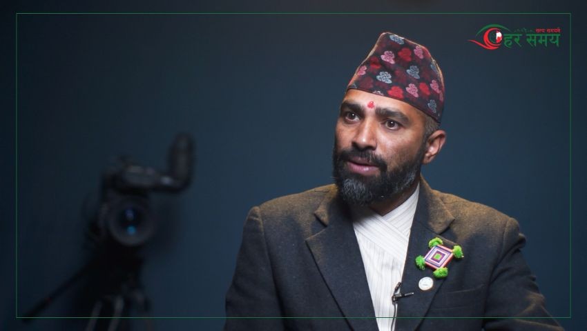 घरमा तुलसी रोपे क्रिसमस ट्रि बोकेर हिंड्नुपर्ने दिन आउँदैन् : राजानन्द माण्डब्य (भिडियोसहित)