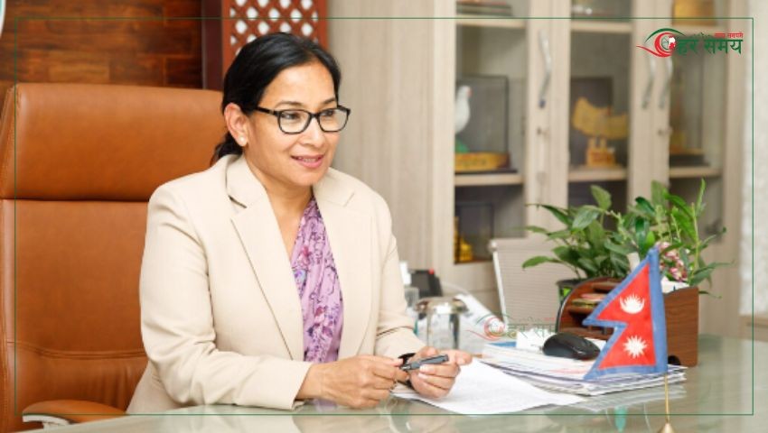 मेयरबाट राजीनामा दिएलगत्तै रेनु दाहालले चितवन ३ बाट गराइन् उम्मेवारी दर्ता