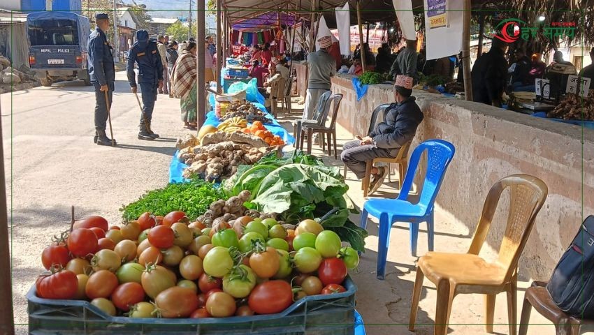 मन्थलीमा कृषि तथा लघुउद्यम प्रदर्शनी मेला, नगरभरका अगुवा किसान भए भेला