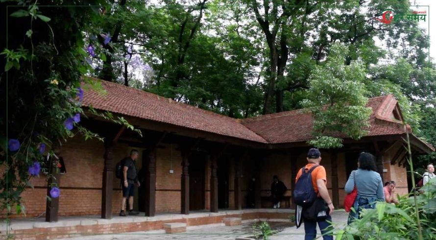 पाटन दरबार क्षेत्रमा पर्यटकलाई कलात्मक अत्याधुनिक शौचालय 
