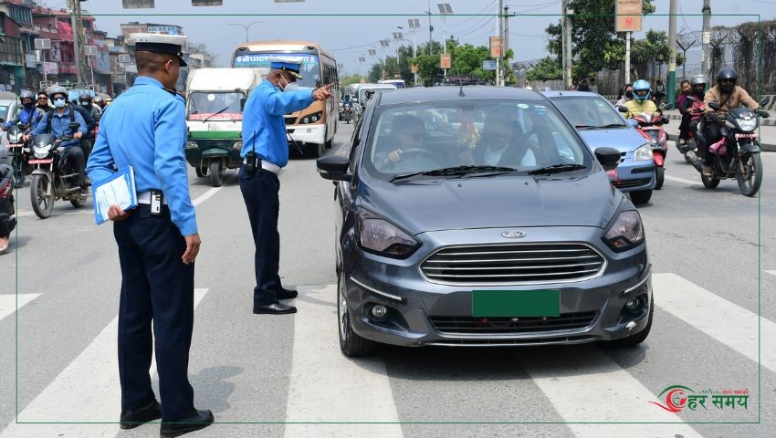 उपत्यकामा २४ घण्टामा १ हजार ७ सय १९ चालक ट्राफिक कारबाहीमा