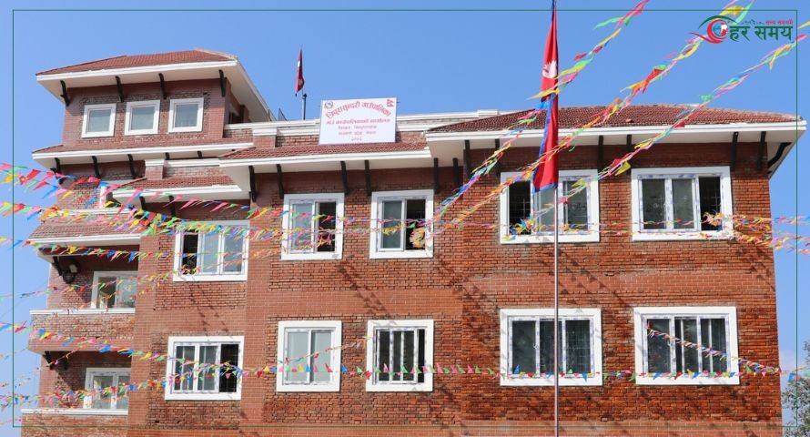 सडक बनेको  ४८ वर्षपछि कालोपत्रे