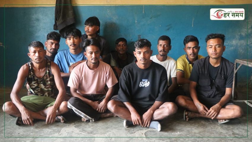 कामको ज्याला रोकिँदा मजदुरको धादिङबेसीमा बिचल्ली, स्थानीयको सहारामा काट्दैछन् दशैं