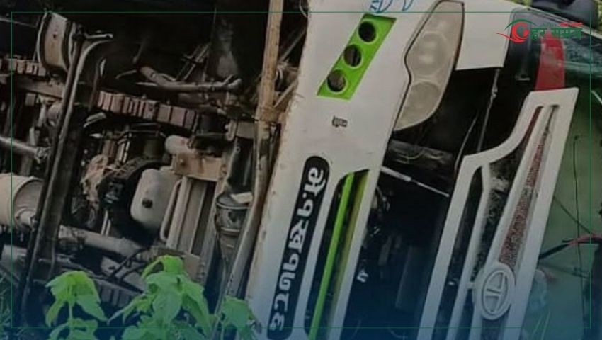मिनी ट्रकले बसलाई ठक्कर दिँदा १२ जना घाइते