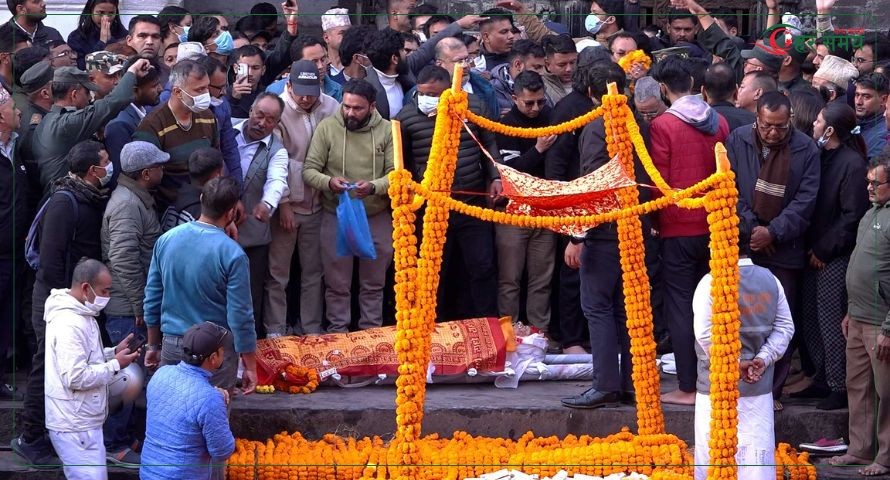 बालेनका बुबा रामनारायणको अन्त्येष्टि, श्रद्धाञ्जलीका लागि उच्च अधिकारीहरू आर्यघाटमा