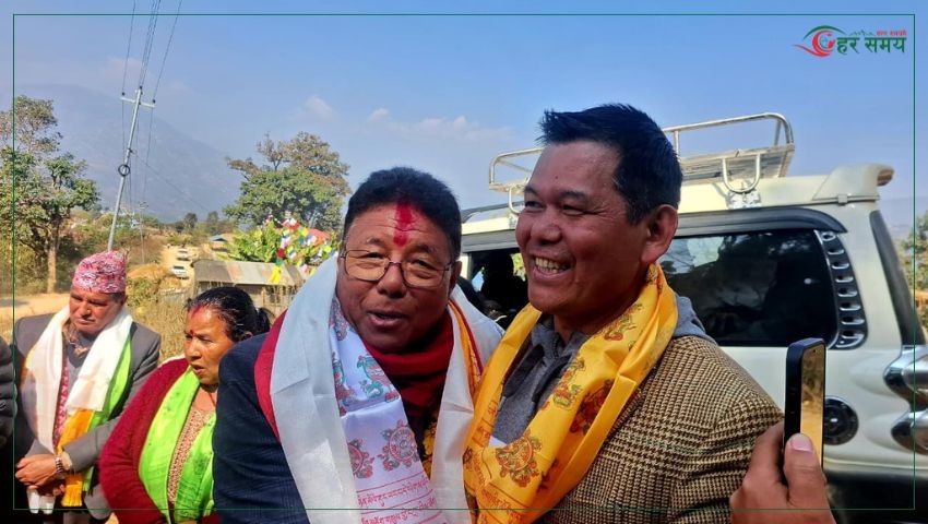 इन्द्रावतीका गाउँबस्तीमा कांग्रेस उम्मेदवार बंशलाल तामाङको घरदैलो 