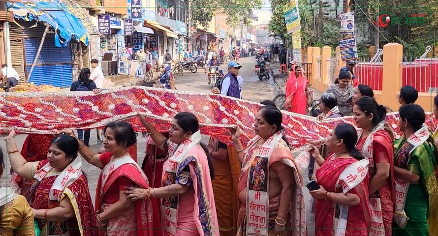 जानकी मन्दिरमा १११ मिटरको चुनरी माता सीतालाई अर्पण