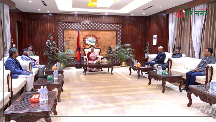 तीन पूर्वप्रधानमन्त्रीलाई प्रधानमन्त्रीले भनिन् - निर्वाचन जसरी पनि सफल पारौँ