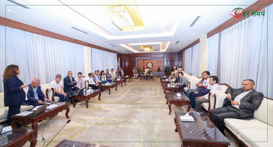 मिथेन ग्याँस र धौवादी फलामको उत्खनन्बारे ब्रिफिङ : छिटो उत्पादनमा लाग्न प्रधानमन्त्रीको निर्देशन