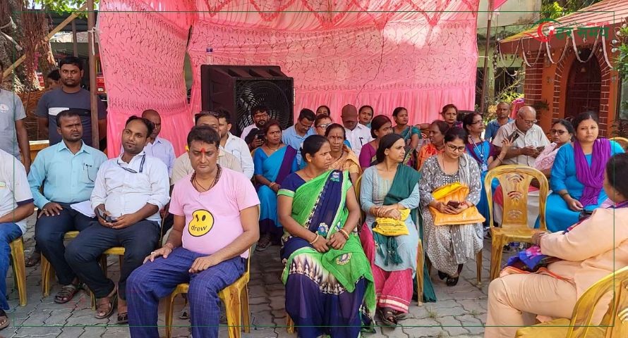 उपमेयर किशोरी साहले रक्सी खाएर कर्मचारीहरुलाई गाली गरेको भन्दै कर्मचारीहरुले गरे पेन डाउन