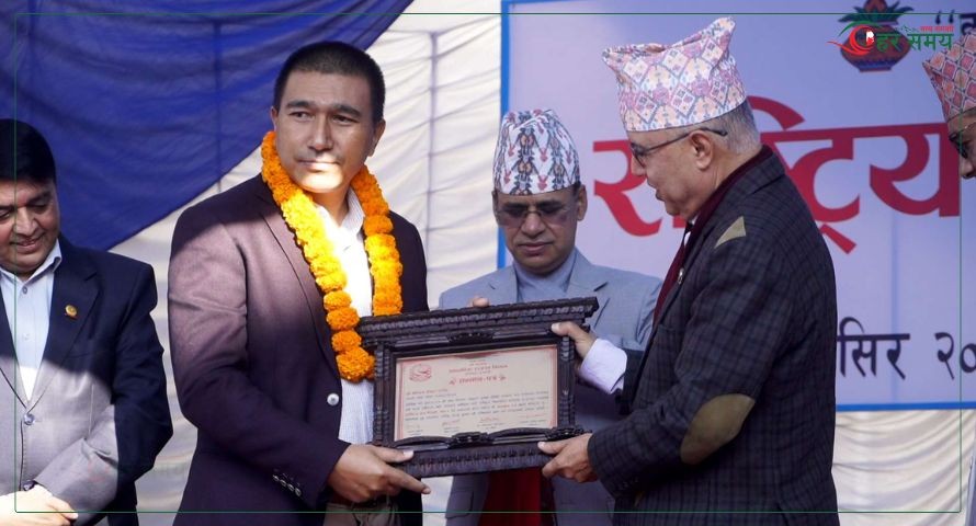 उत्कृष्ट करदाताहरू सम्मानित : यि हुन् सम्मानित हुने करदाताहरू