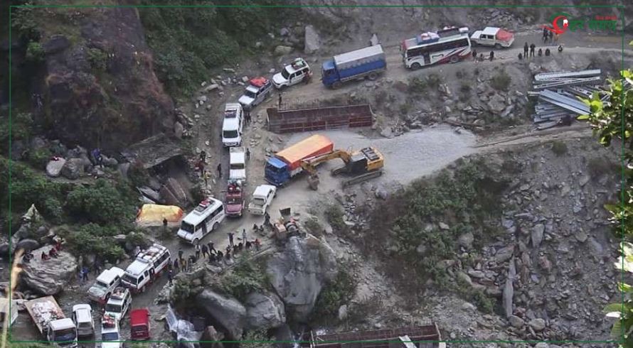 कर्णाली राजमार्ग दैनिक ८ घण्टा बन्द