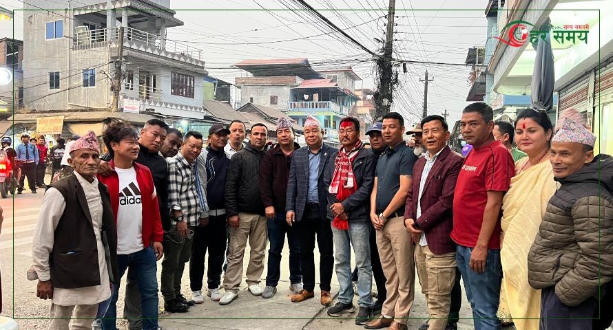 जनतासँगै बसेर समस्या समाधानको प्रतिबद्धता जनाउँदै खड्ग फागो घरदैलोमा