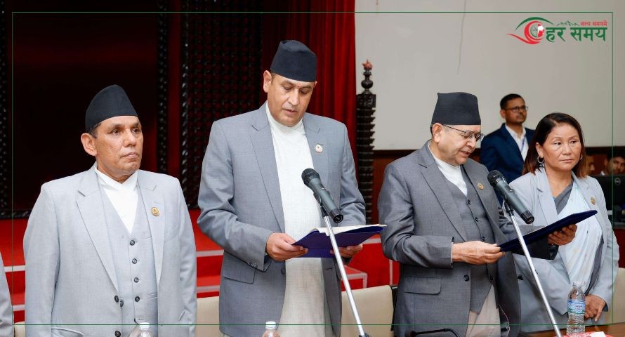 संसदीय सुनुवाइ समितिका सभापति खतिवडाले लिए शपथ