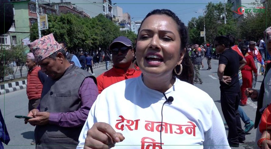 खुस्बु ओलीले भन्छिन् : दलालतन्त्र र दलतन्त्रको विरुद्ध सडकमा छौं 