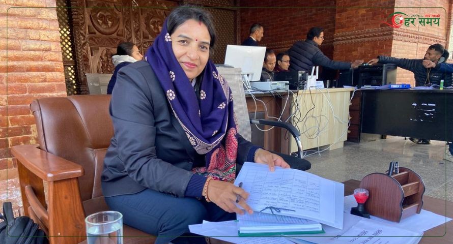 यी महिला निर्वाचन अधिकृतः जसले हाक्दैछन् २१ फागुनको निर्वाचन