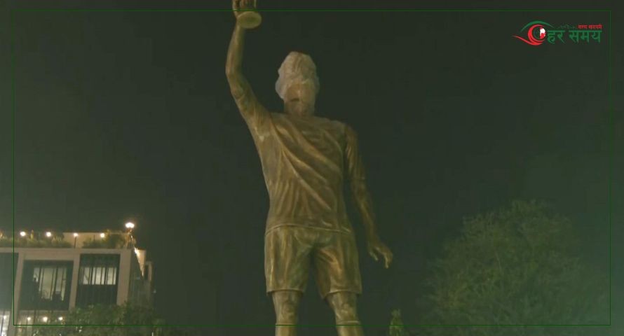 कोलकातामा लियोनल मेस्सीको ७० फिट अग्लो प्रतिमा तयार