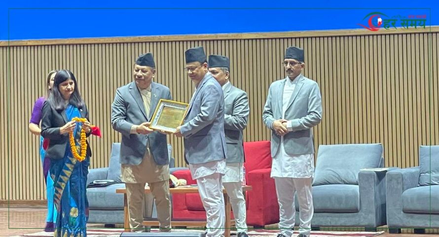 महानिर्देशक मित्र बराल ‘निजामती सेवा पुरस्कार’बाट सम्मानित