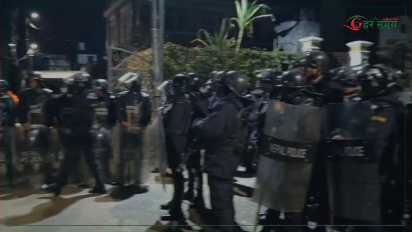 ओली निवासमा प्रहरी घेरा