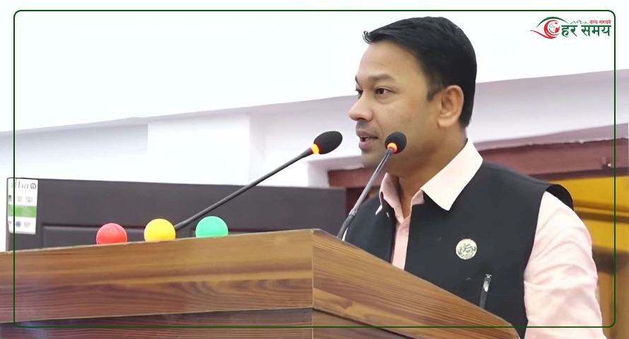 मुख्यमन्त्री सरोज कुमार यादवले दिए राजीनामा