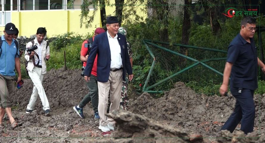 मन्त्री चौधरीद्वारा कीर्तिपुर क्रिकेट रंगशालाको निरीक्षण, असारभित्रै निर्माण सक्ने आशा