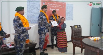 भोटेकोशीका महिलालाई सशस्त्रको सीपमुलक तालिम, स्वास्थ्य शिविरमा १८५ जनाको परीक्षण