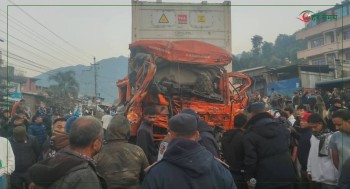 सात सवारीसाधन एकै ठाउँ ठोक्किएपछि...