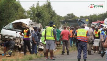 दक्षिण अफ्रिकामा भएको सडक दुर्घटनामा १२ जनाको मृत्यु