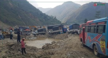 बीपी राजमार्गमा रातको समयमा यात्रुबहाक सवारी सञ्चालनमा रोक