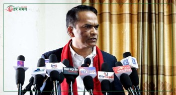 अर्थशास्त्रीहरुलाई देउता जस्तो मानेर वादहरुको पछाडि नलागौं : गभर्नर (भिडियोसहित)