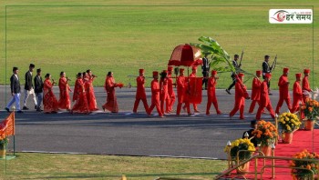 आज घर–घरमा फूलपाती भित्र्याइँदै