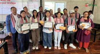 सिन्धुपाल्चोकबाट एसइईमा ४ जिपिए ल्याउने विद्यार्थीलाई सामूहिक सम्मान 