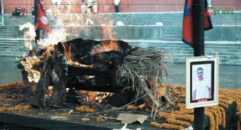 जेनजी आन्दोलनको क्रममा शहिद भएका सीरन किशोर श्रेष्ठको अन्त्यष्टि (भिडियोसहित)
