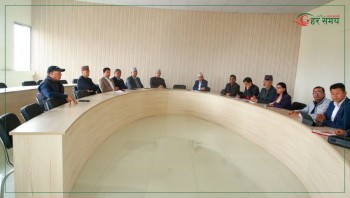 ओली-लेखक पक्राउविरुद्ध एमालेले गर्यो चरणबद्ध आन्दोलनको घोषणा