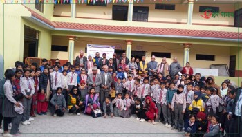 लायन्स क्लब र आर.वाई. फाउण्डेसनद्वारा भौटेचौरका विद्यार्थीलाई न्यानो कपडा वितरण